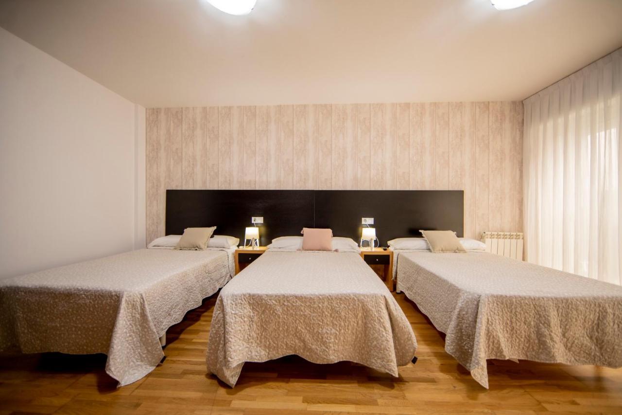 Cantares-Noja Rooms O Pedrouzo Luaran gambar