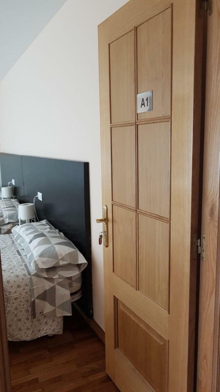 Cantares-Noja Rooms O Pedrouzo Luaran gambar